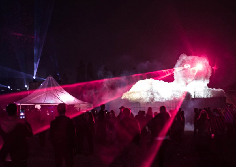 kaja haven builds a giant persian cat with laser machine eyes for copenhagen festival