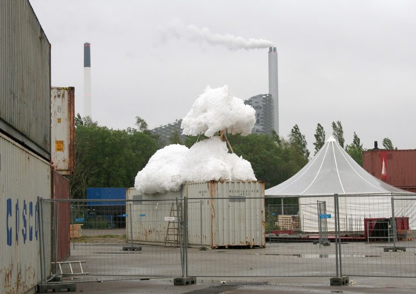 kaja haven builds a giant persian cat with laser machine eyes for copenhagen festival designboom