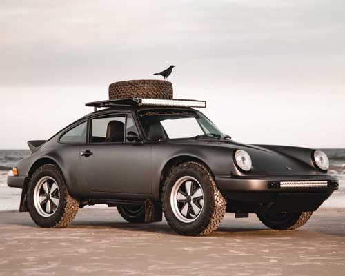 the KMR safari porsche 911 has a 3.4L engine and carbon-kevlar roof