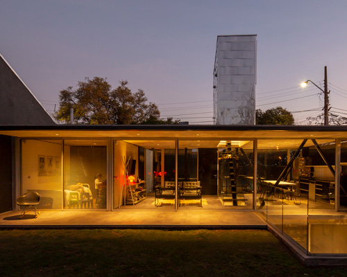 rodolfo cañas designs 'hermetic' home in central chile with protruding skylight