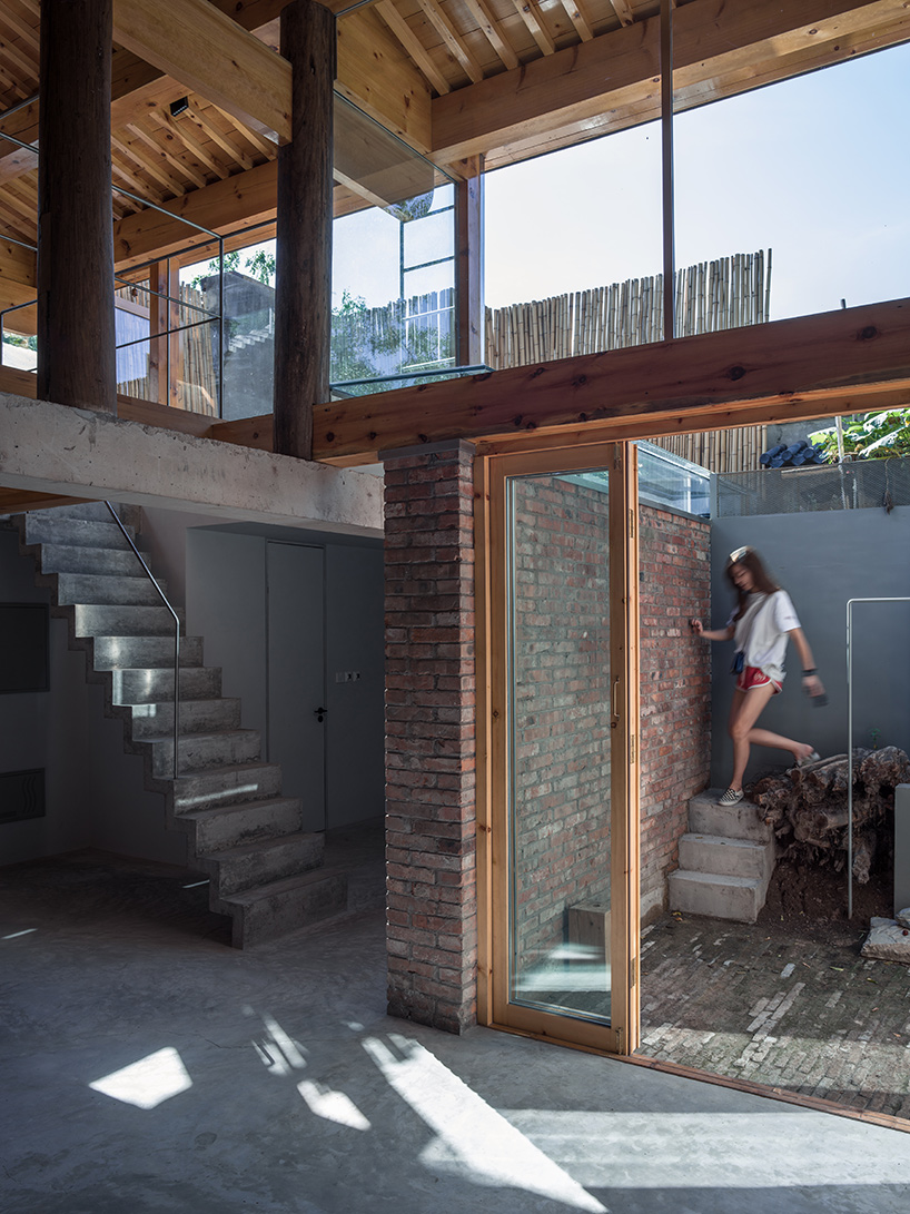 beijing hutong renovation by DL atelier is 'familiar and strange at the same time'