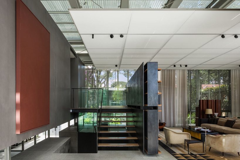 andrade morettin architects plans P.E. residence as a linear pavilion in são paulo