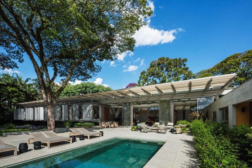andrade morettin architects plans P.E. residence as a linear pavilion in são paulo