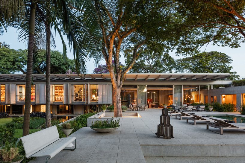 andrade morettin architects plans P.E. residence as a linear pavilion in são paulo