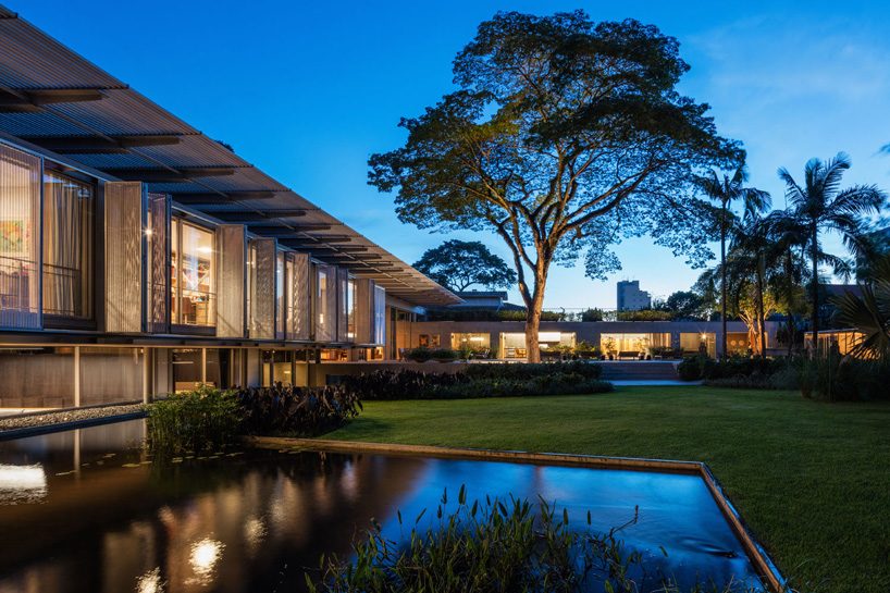 andrade morettin architects plans P.E. residence as a linear pavilion in são paulo