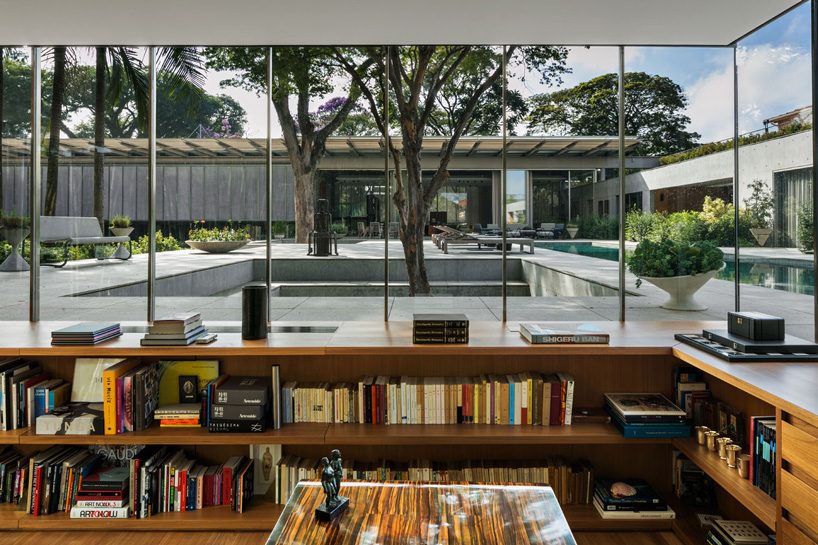 andrade morettin architects plans P.E. residence as a linear pavilion in são paulo