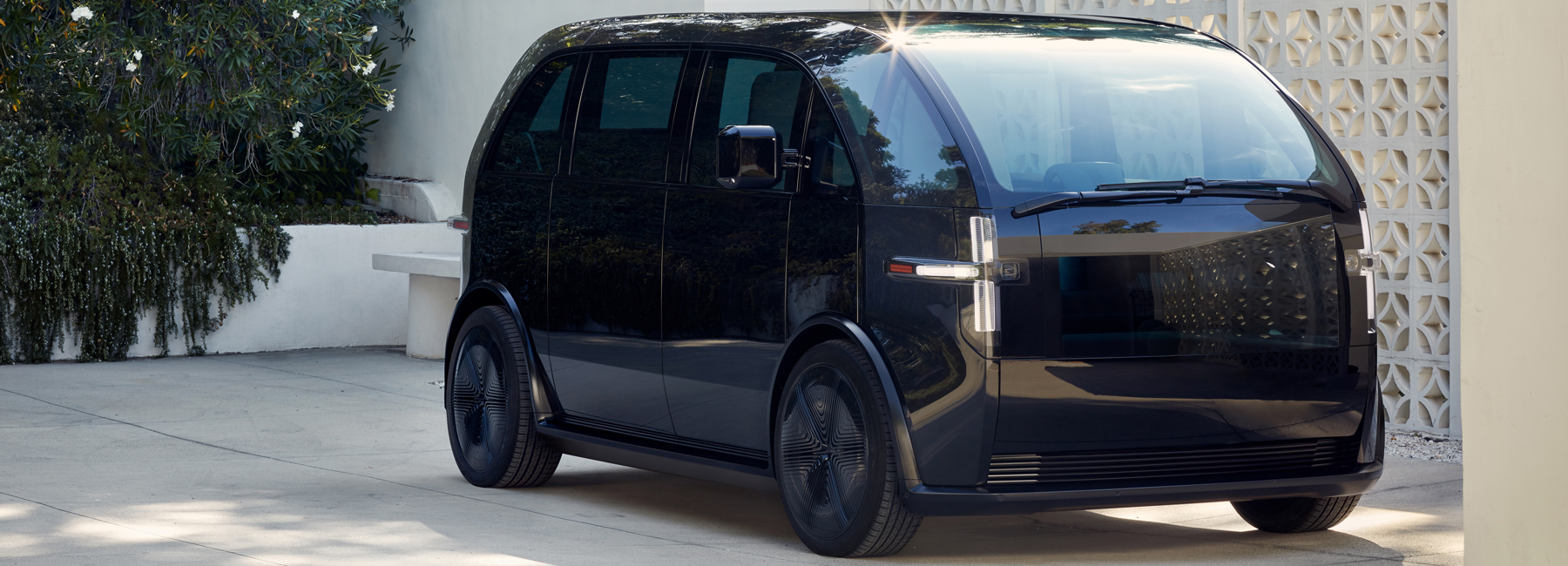 canoo debuts world's first subscriptiononly electric vehicle
