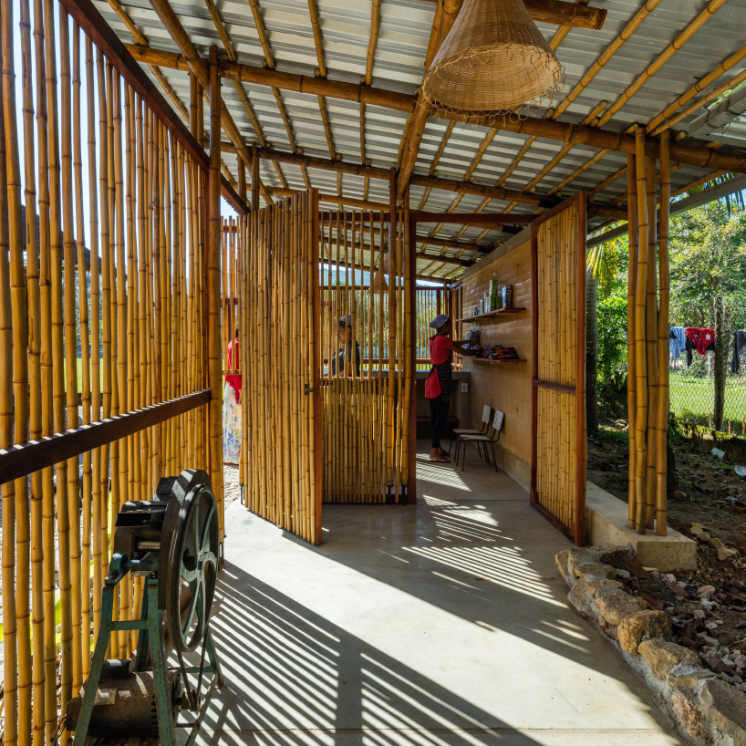 CRU! architects works with villagers to build bamboo community center in coastal brazil