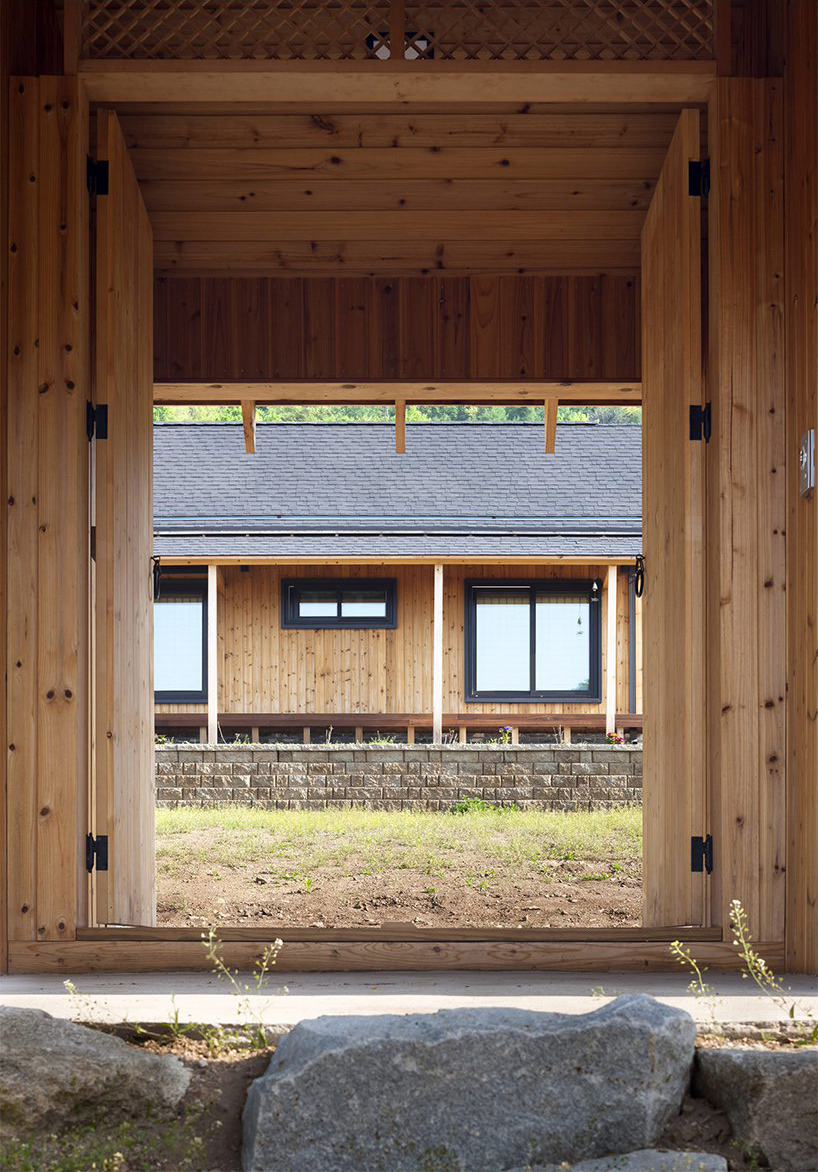 studio_GAON builds a small timber house amid the mountains of south korea designboom