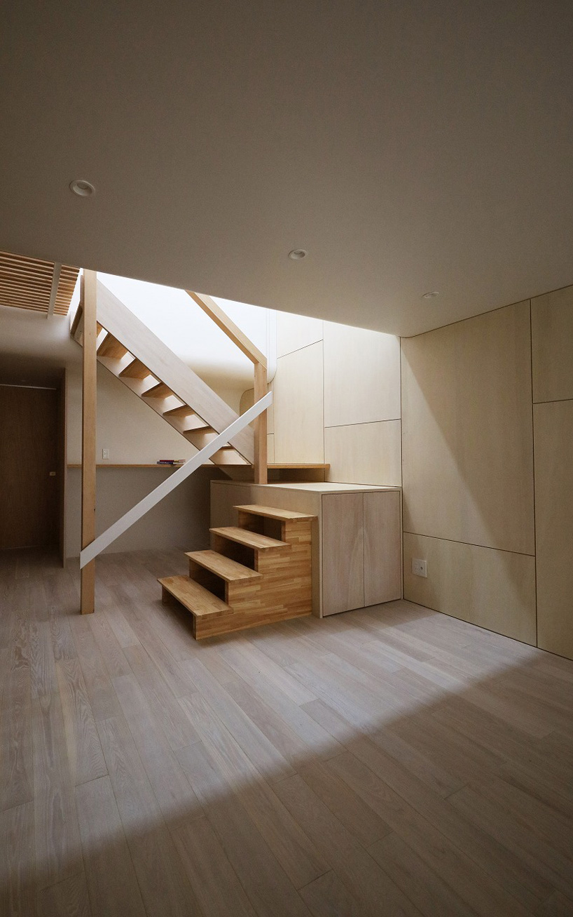 sugawaradaisuke combines living space + community café in 'light surface house' in tokyo