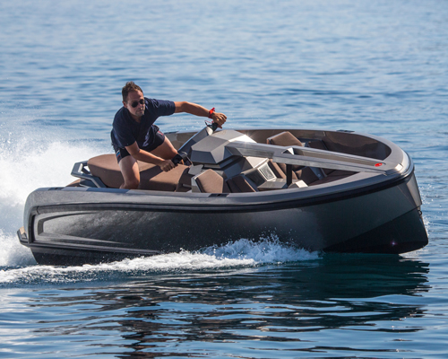 the vanqraft VQ16 is part waterscooter and part superyacht
