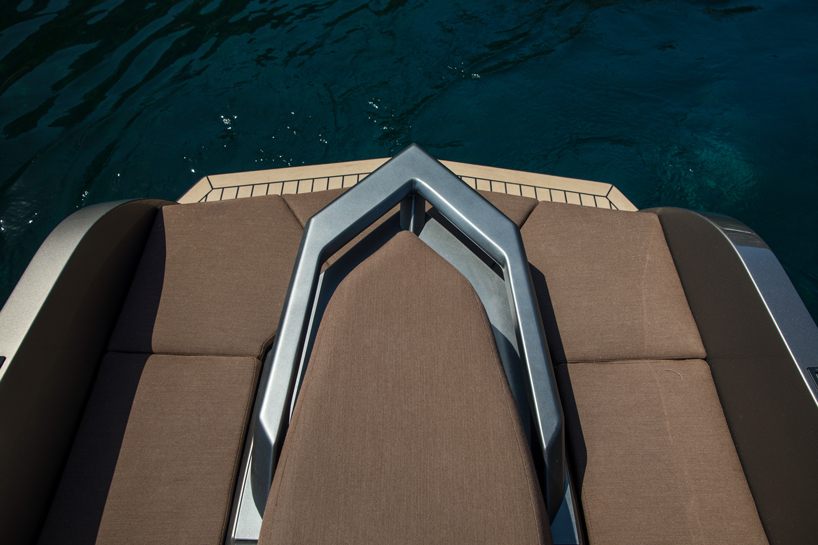 the vanqraft VQ16 is part waterscooter and part superyacht