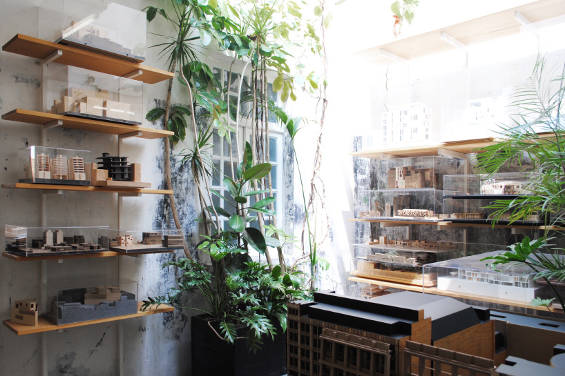 designboom visits ambrosi etchegaray’s studio in mexico city