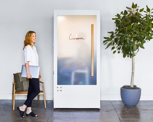 the ‘calm booth’ is a soundproof meditation box made from 1,088 plastic bottles