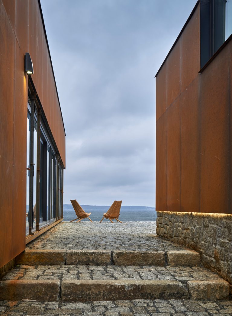 mackaylyons sweetapple's smith house overlooks shores of nova scotia