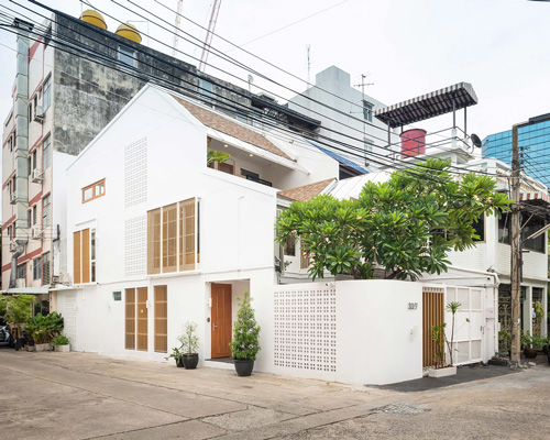 pantang studio combines two houses in one in bangkok townhouse renovation