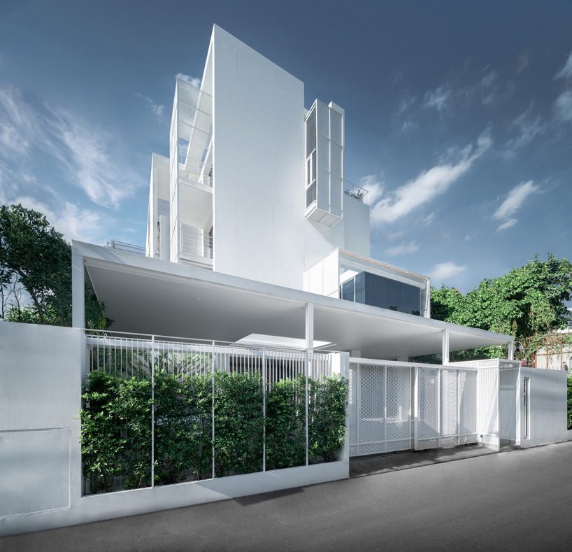  Stu/D/O wraps baan 33 apartment in expanded aluminum + solid walls in bangkok