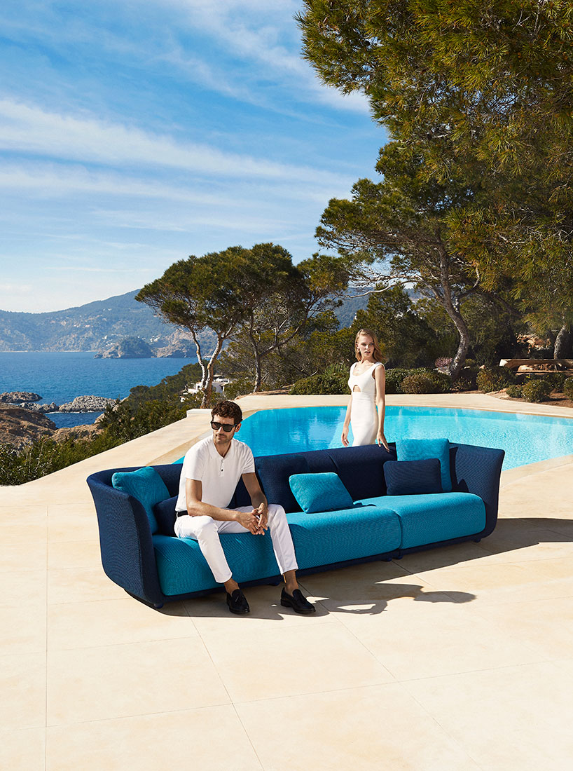 Vondom  Outdoor Furniture on X: The modular sofa from the outstanding  Suave collection, designed by Marcel Wanders, is harmoniously incorporated  into the interior aesthetics of the innovative Wan Wea restaurant in