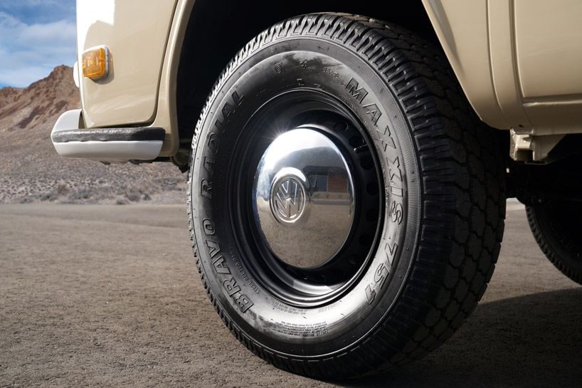 volkswagen gives classic 1972 type 2 microbus an electric upgrade