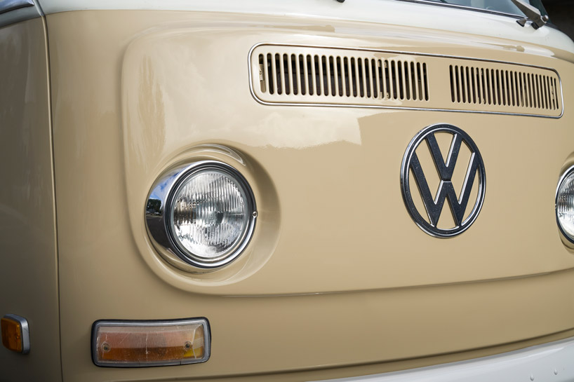 volkswagen gives classic 1972 type 2 microbus an electric upgrade
