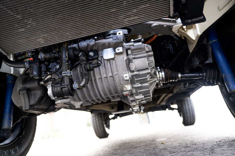 volkswagen gives classic 1972 type 2 microbus an electric upgrade