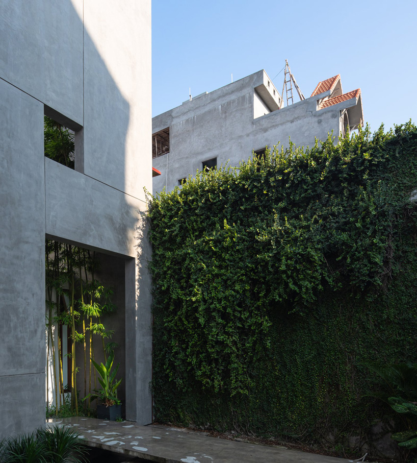 AHL encloses the living areas + courtyards of 8x24 house in vietnam ...