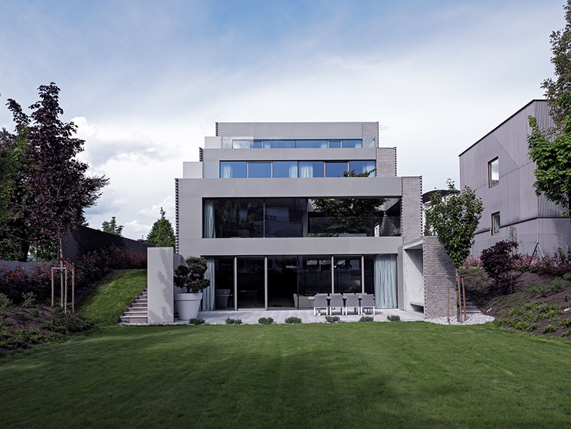 OFIS completes 'step level house' on the outskirts of ljubljana's city center