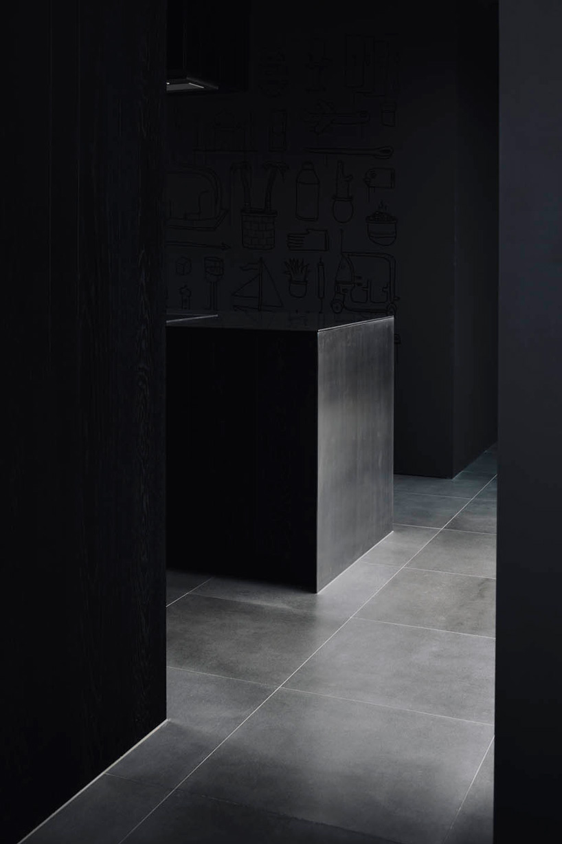 fearon hay architects builds house in new zealand's alps as cluster of blackened volumes