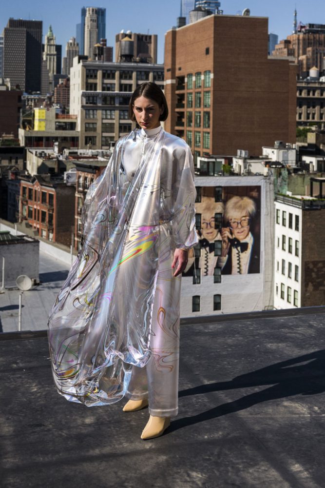 designers are now selling 'digital clothes' that don't actually exist