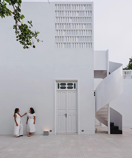 workshop architects transforms a former colonial house into filux lab in mexico