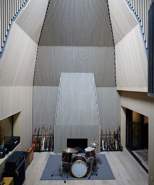 goko turns a 1920s mexican house into a chapel-like recording music studio