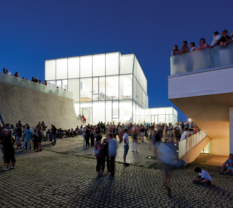 steven holl compression book