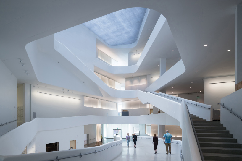 steven holl compression book
