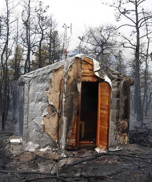 engineers created a huge foil blanket to protect homes from forest fires