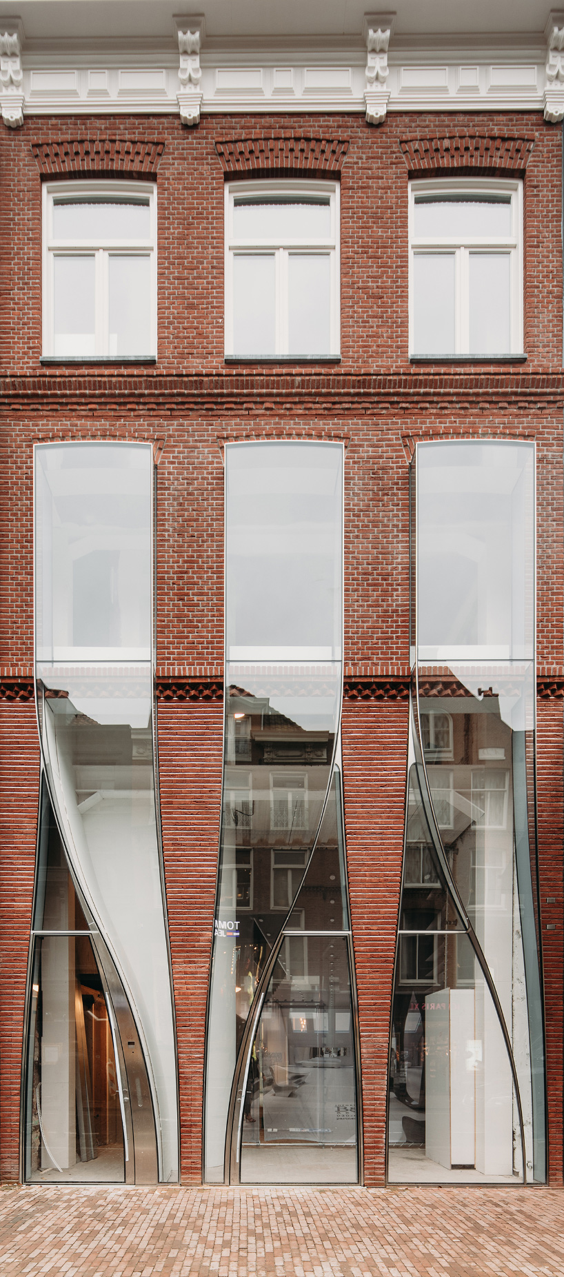 UNStudio creates pixelated facade for Louis Vuitton store on PC Hooftstraat