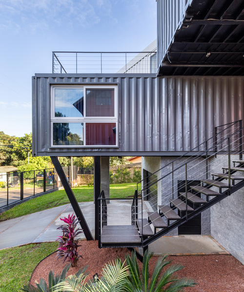 KS arquitetos builds a stacked container house for a metalworker in brazil