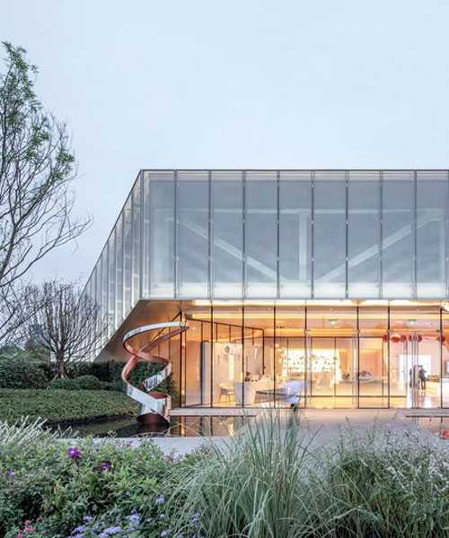 NAN architects adds a peeling translucent facade to community center in china