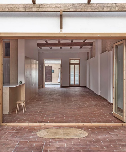 paco oria estudio transforms 100-year-old house into casa rocafull in valencia