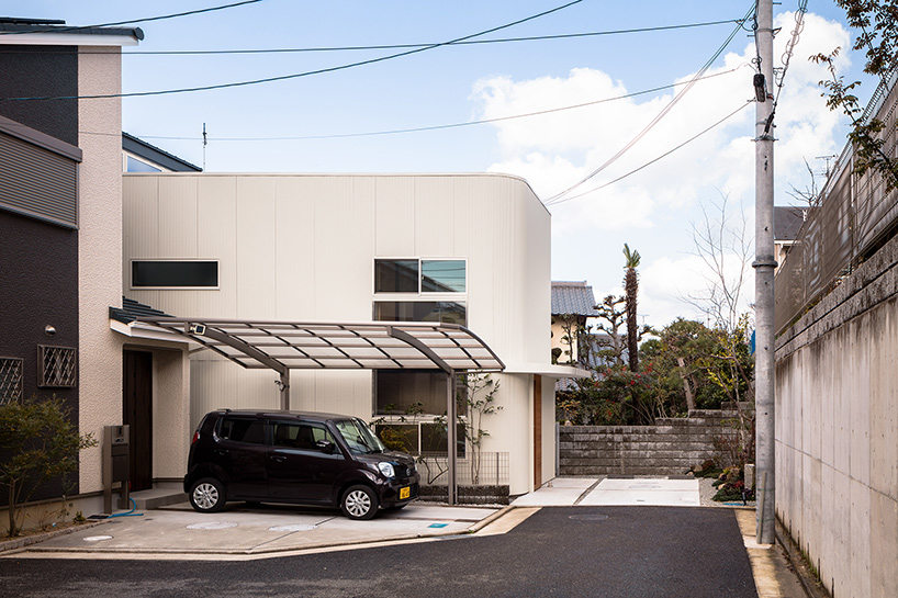 Satoshi Saito S Melt House In Osaka Encloses An Indoor Garden