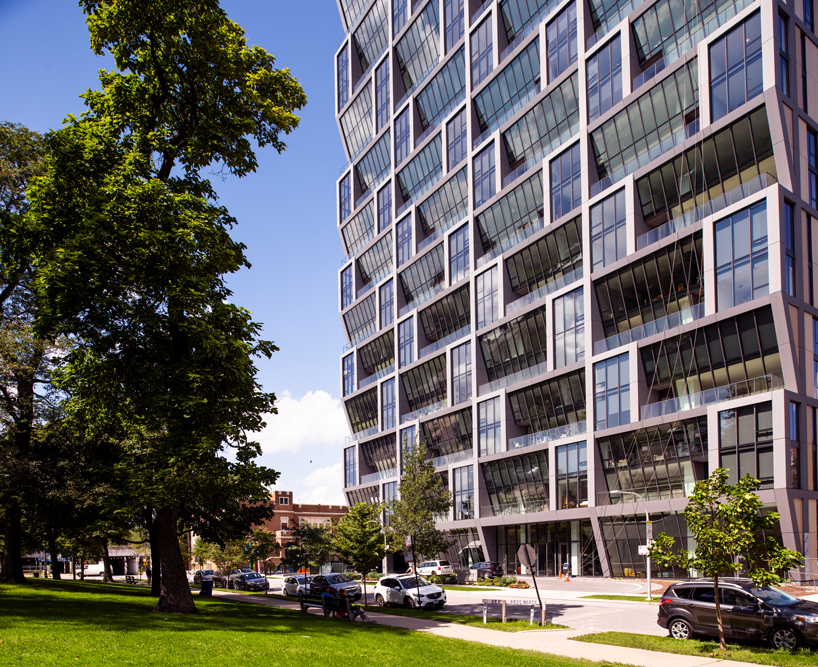 studio gang explores solar carving with residential tower in chicago designboom