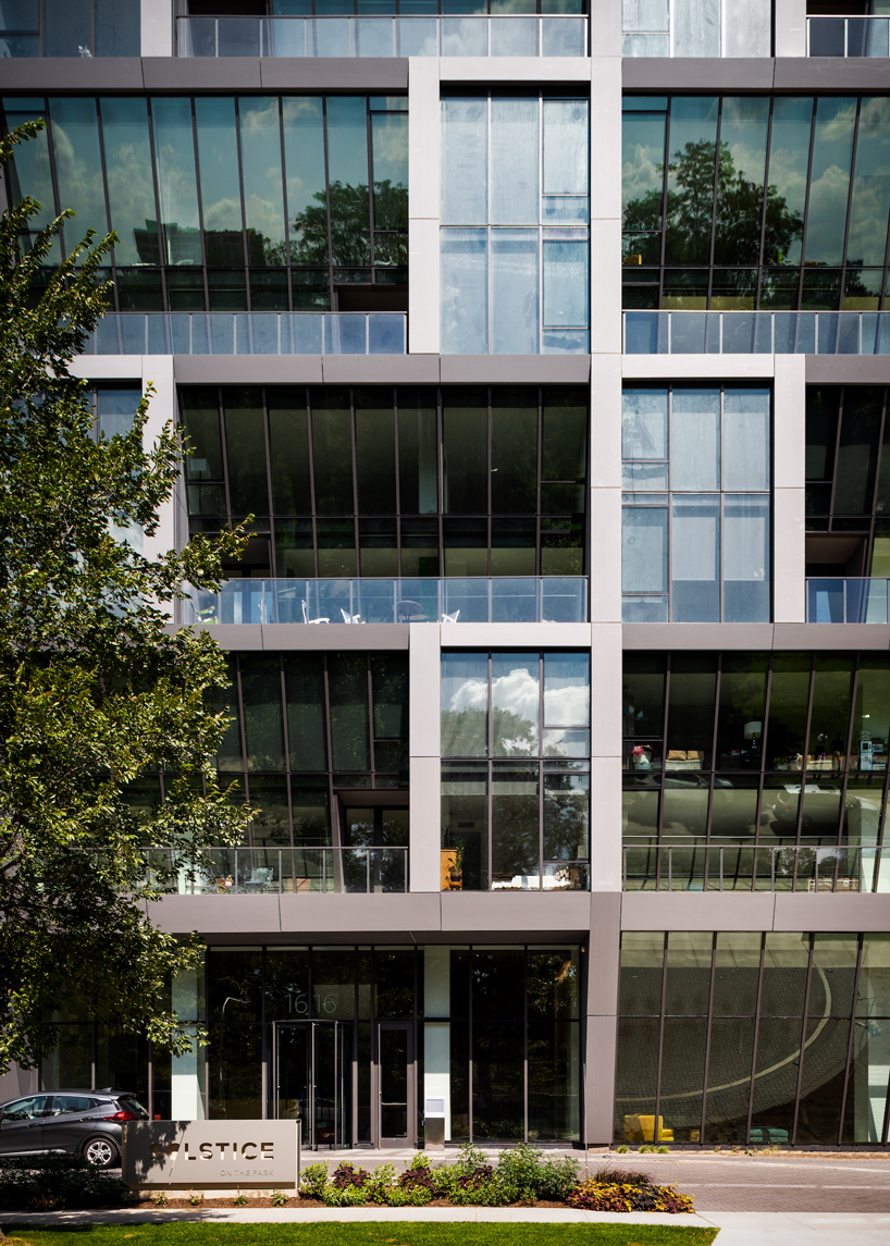 studio gang explores solar carving with residential tower in chicago designboom