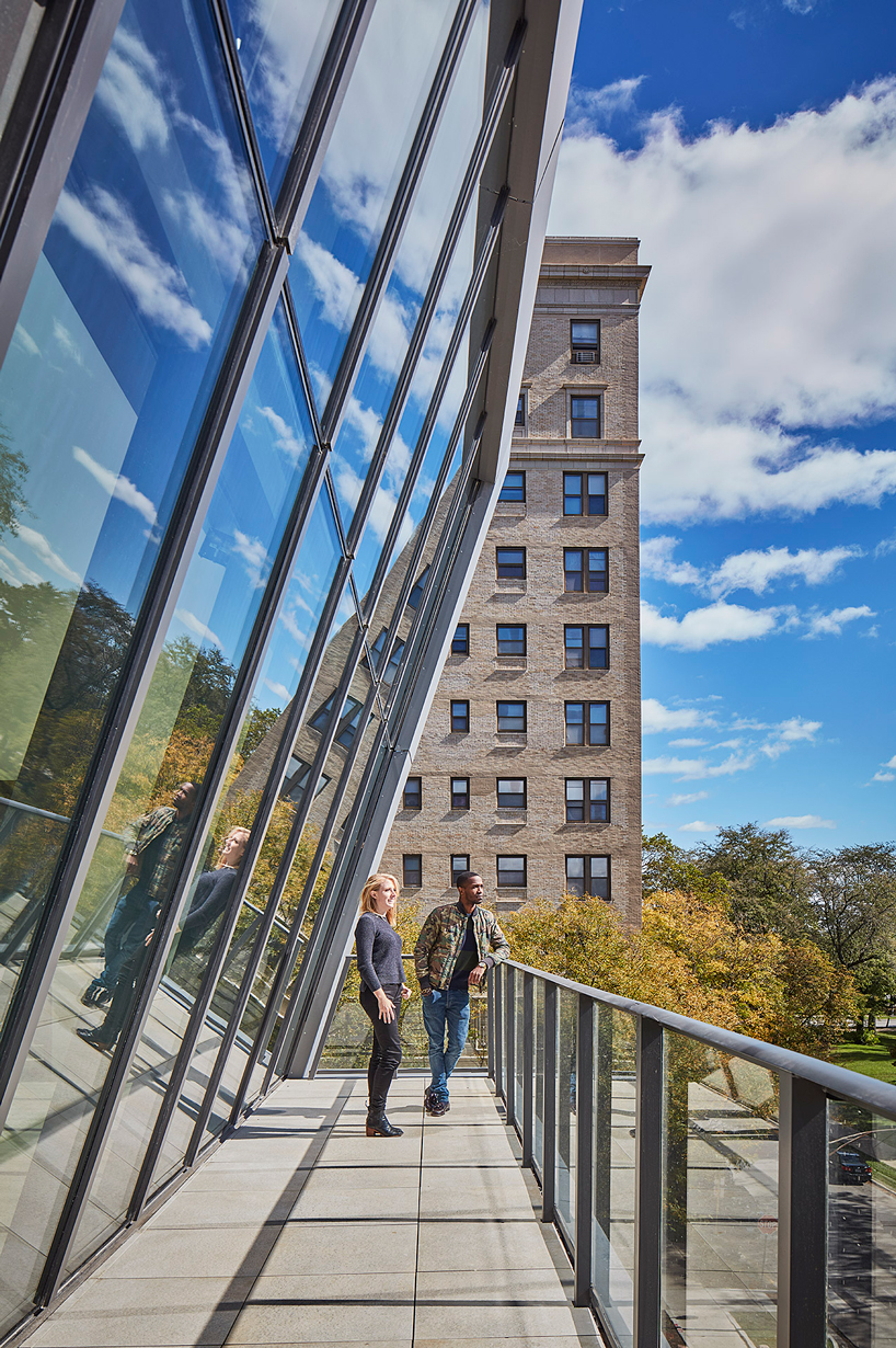 studio gang explores solar carving with residential tower in chicago designboom