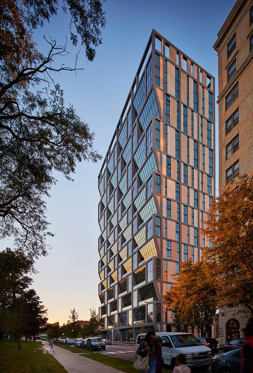 studio gang explores solar carving with residential tower in chicago designboom