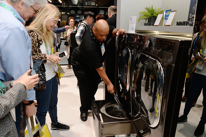 LG's ThinQ technology showcases the virtue of artificial intelligence in fashion and food at CES 2020