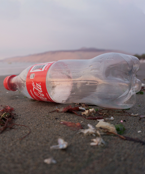 coca-cola won't ban plastic bottles because its customers still want to use them