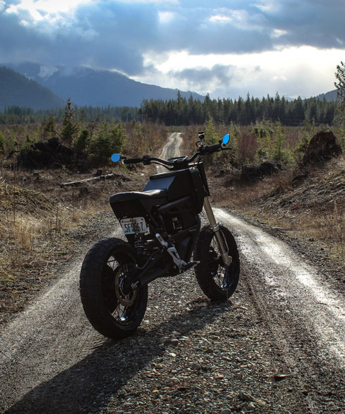 droog moto e-fighter electric motorbike adds 'rechargeable adrenaline'