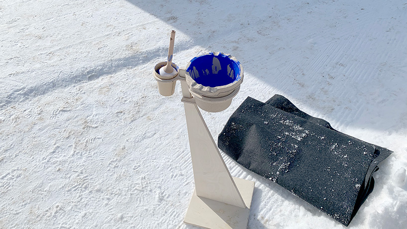 breathe with me by jeppe hein: every exhale takes the form of painted blue lines