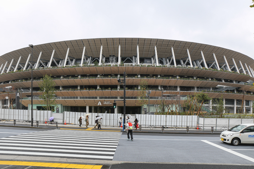 exclusive: kengo kuma's completed olympic stadium for tokyo 2020