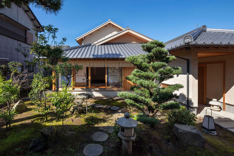 takashi okuno & associates builds timber house in tadotsu, japan