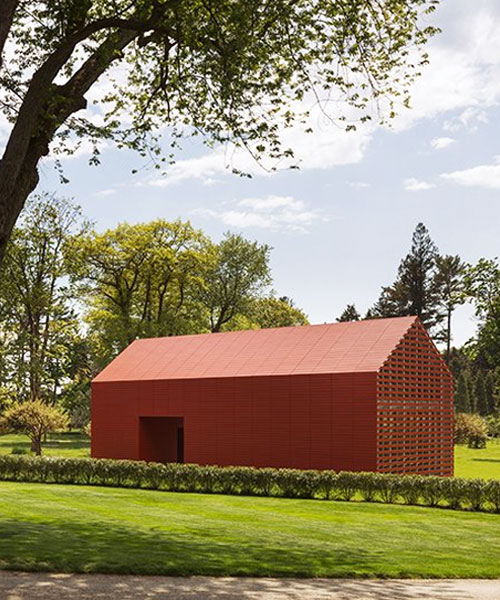 the red barn by roger ferris + partners reinterprets traditional new england architecture